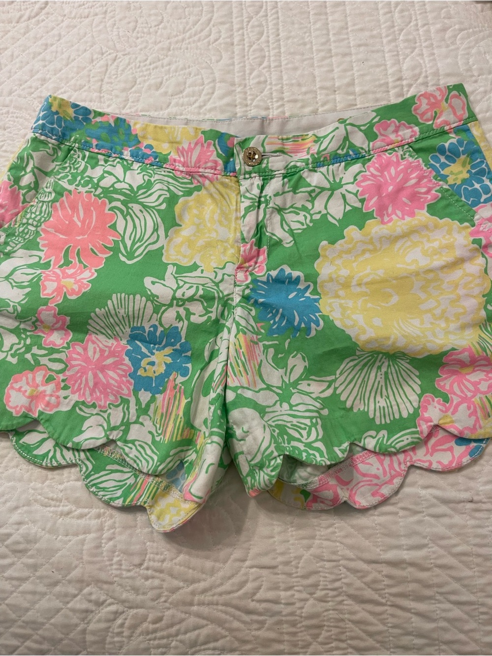 Lilly Pulitzer Buttercup Short Size 6